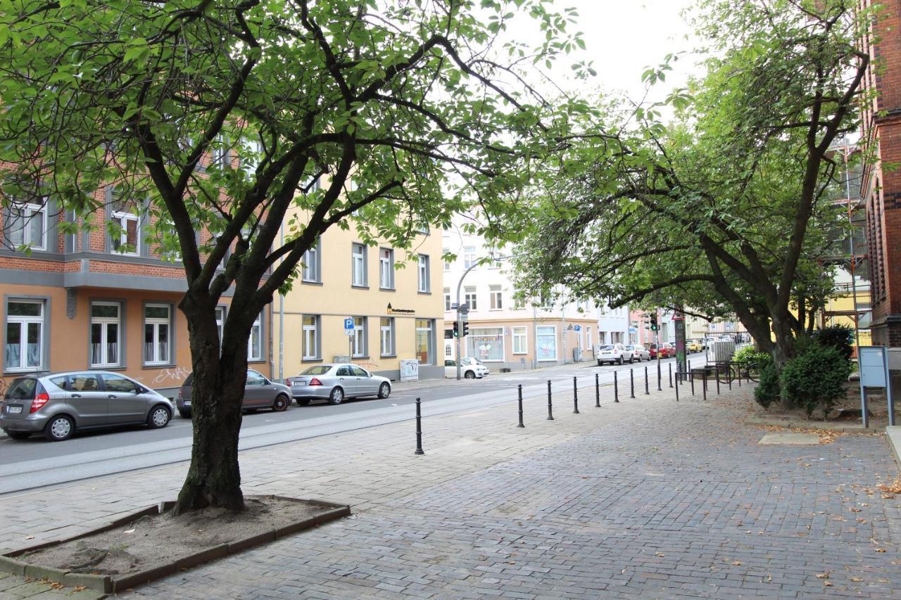 Zentrale Ferienwohnung Mit Gartennutzung Schwerin  Exterior photo